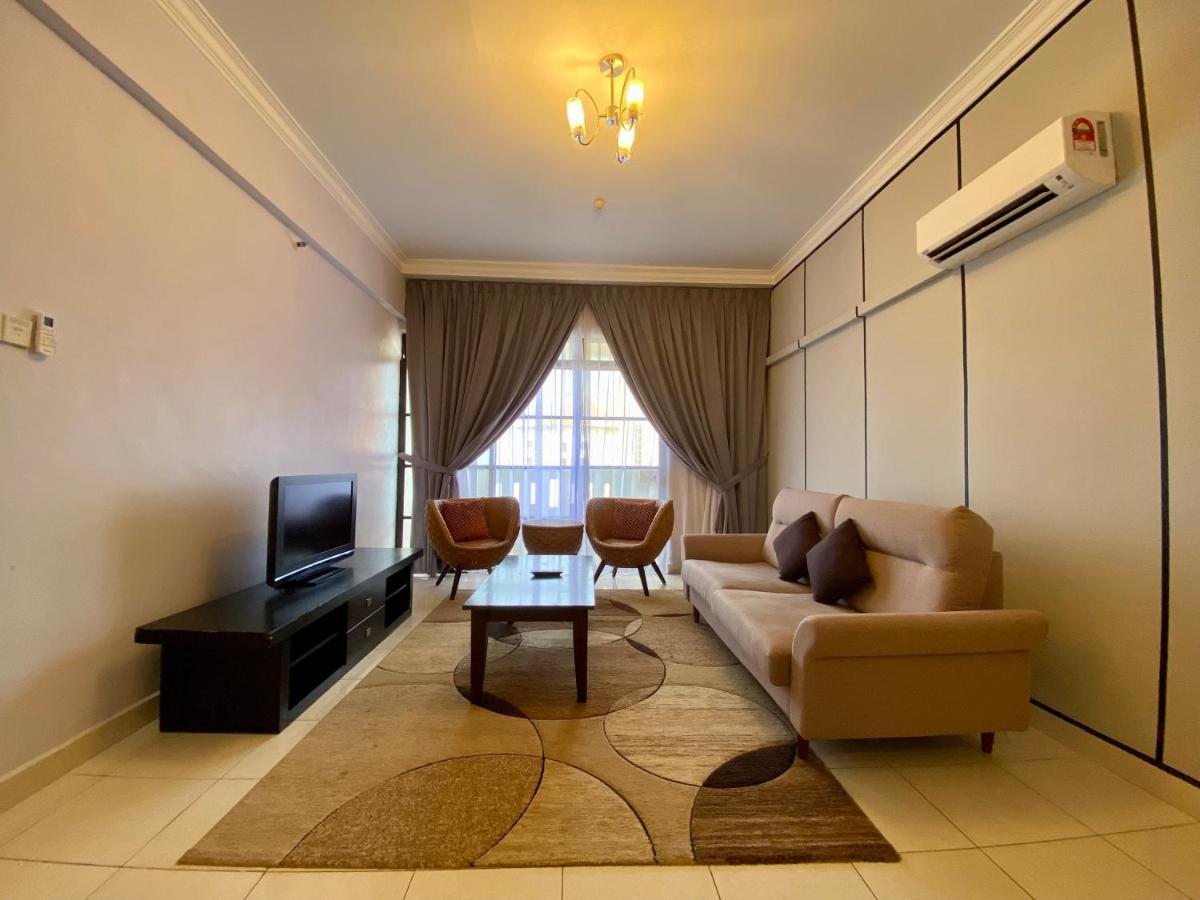 Sumai Hotel Apartment Kuala Terengganu Bagian luar foto