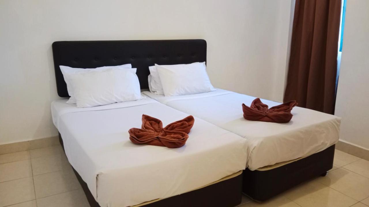 Sumai Hotel Apartment Kuala Terengganu Bagian luar foto