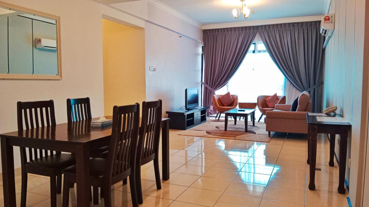 Sumai Hotel Apartment Kuala Terengganu Bagian luar foto