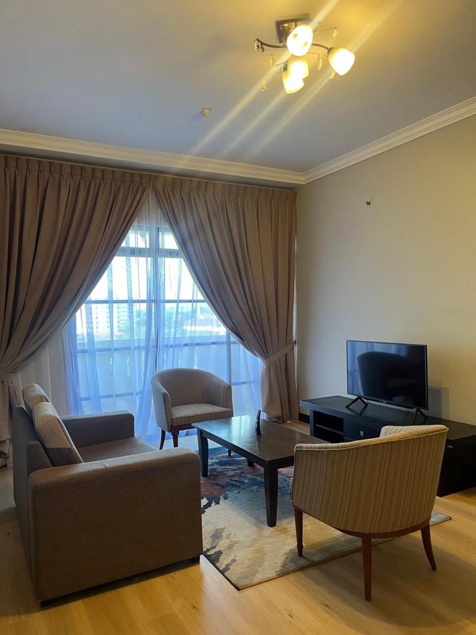 Sumai Hotel Apartment Kuala Terengganu Bagian luar foto