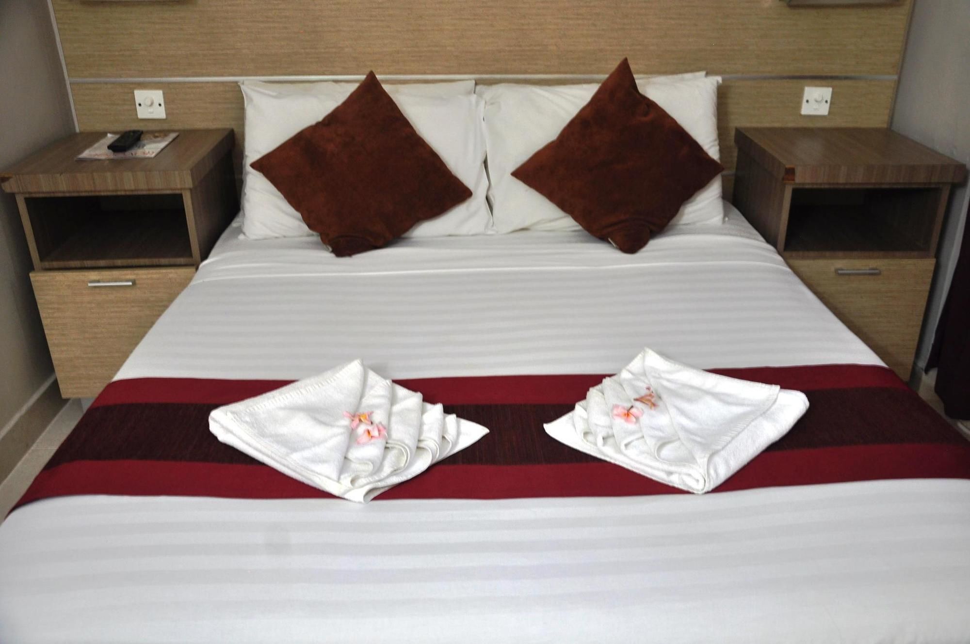 Sumai Hotel Apartment Kuala Terengganu Bagian luar foto